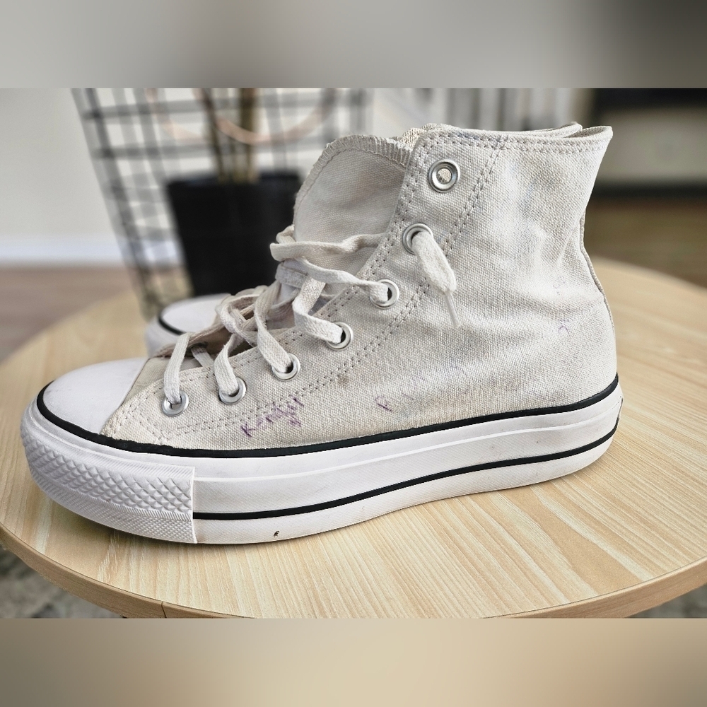 Vans White High Top Womens Size 8..